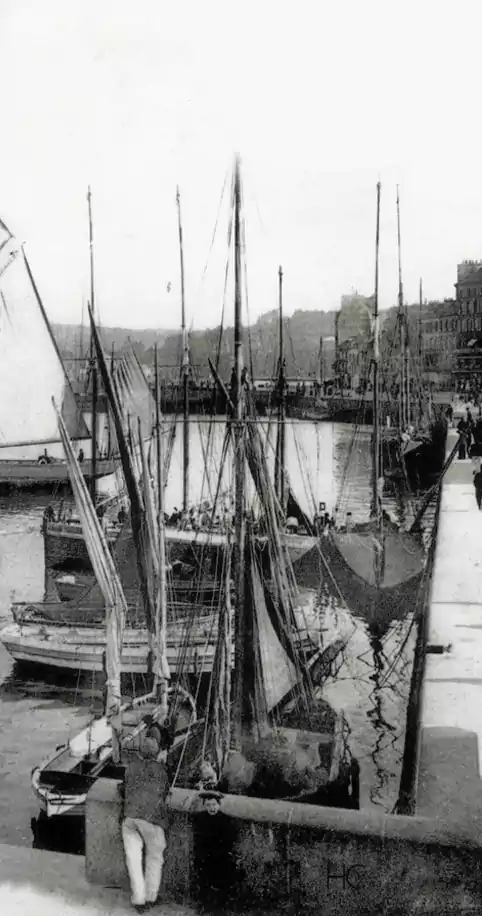 Cherbourg-D-Bateaux-de-Normandie